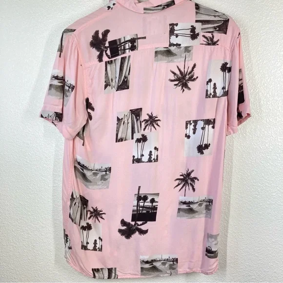 SOLD!! Hollister Mens Beach Shirt Small Pink Button Down - Picture 5 of 14